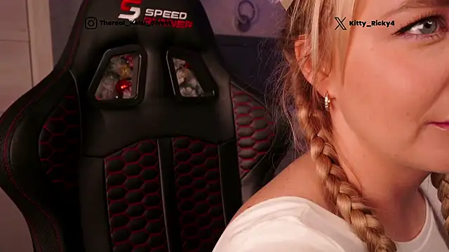 Kitty Ricky online show from 01/11/26, 09:36