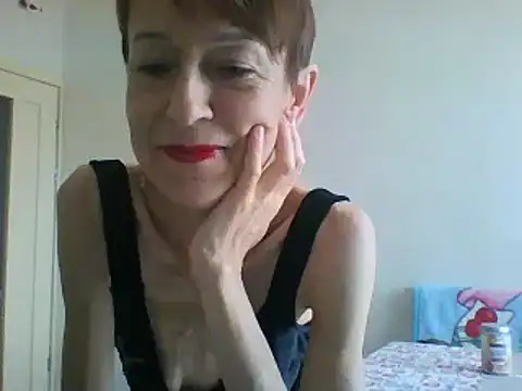 Snapshot of SwettyViktory chatting on 04/15/26, 01:18 SwettyViktory online show from 04/15/26, 01:18