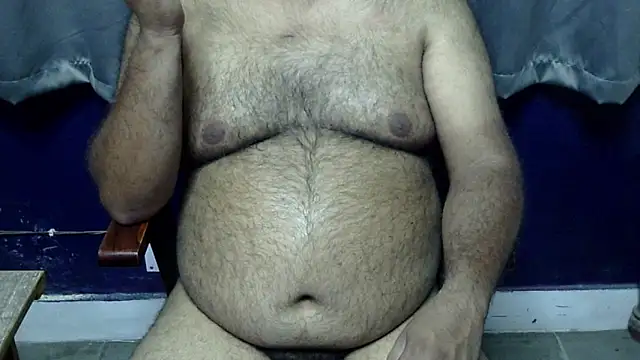 Snapshot of hairysubcub_70 chatting on 04/20/26, 09:01 hairysubcub 70 online show from 04/20/26, 09:01