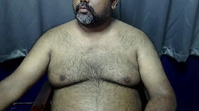 Snapshot of hairysubcub_70 chatting on 04/22/26, 08:17 hairysubcub 70 online show from 04/22/26, 08:17