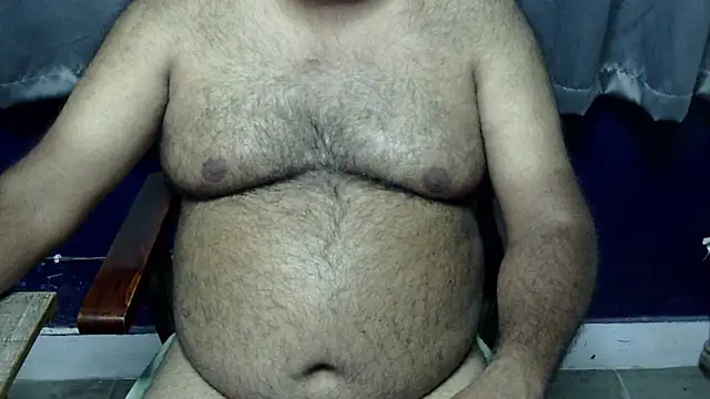 Snapshot of hairysubcub_70 chatting on 04/24/26, 08:28 hairysubcub 70 online show from 04/24/26, 08:28