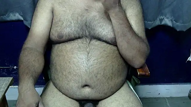 Snapshot of hairysubcub_70 chatting on 05/16/26, 06:21 hairysubcub 70 online show from 05/16/26, 06:21