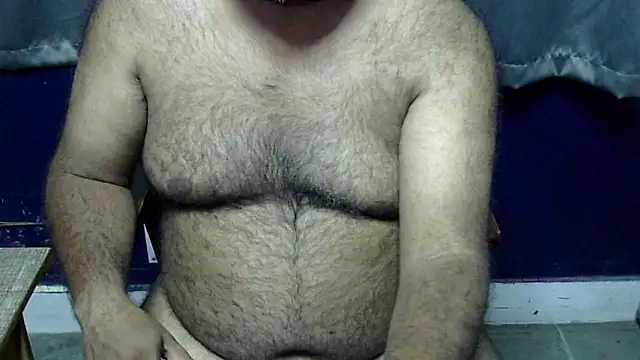 Snapshot of hairysubcub_70 chatting on 05/31/26, 06:09 hairysubcub 70 online show from 05/31/26, 06:09