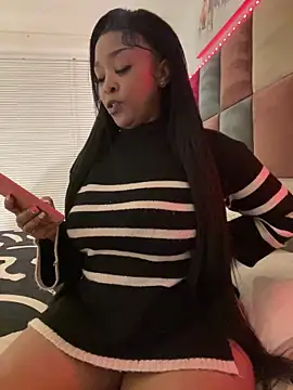 Snapshot of sexyTHANDO chatting on 05/13/26, 07:55 sexyTHANDO online show from 05/13/26, 07:55