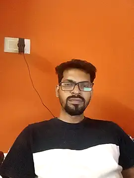 arhan3043 online show from 10/24/25, 11:06