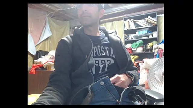 Gsmile1 online show from 12/21/24, 01:36