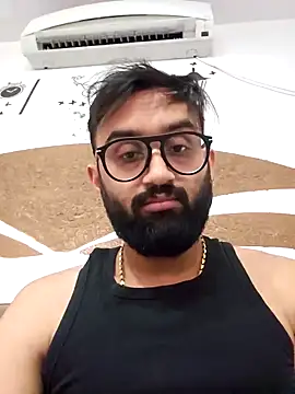 Snapshot of love4shownude chatting on 01/04/25, 03:18 love4shownude online show from 01/04/25, 03:18