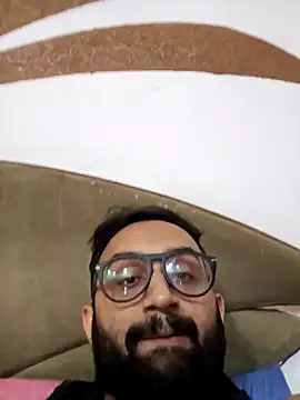 Snapshot of love4shownude chatting on 01/04/25, 10:49 love4shownude online show from 01/04/25, 10:49