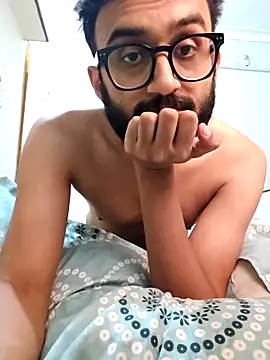 Snapshot of love4shownude chatting on 10/19/25, 04:02 love4shownude online show from 10/19/25, 04:02