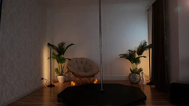 Snapshot of KittyCaitlin chatting on 03/23/26, 08:57 KittyCaitlin online show from 03/23/26, 08:57