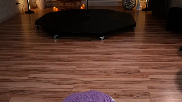 Snapshot of KittyCaitlin chatting on 03/27/26, 07:02 KittyCaitlin online show from 03/27/26, 07:02