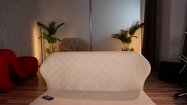 Snapshot of KittyCaitlin chatting on 04/21/26, 01:42 KittyCaitlin online show from 04/21/26, 01:42