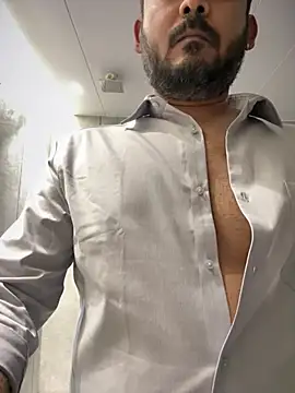 Snapshot of Spicy_aryan chatting on 02/19/26, 10:22 Spicy aryan online show from 02/19/26, 10:22