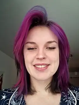 Snapshot of LazyTanukii chatting on 12/24/24, 04:33 LazyTanukii online show from 12/24/24, 04:33