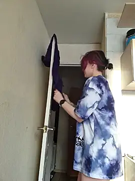 Snapshot of LazyTanukii chatting on 01/24/25, 04:27 LazyTanukii online show from 01/24/25, 04:27