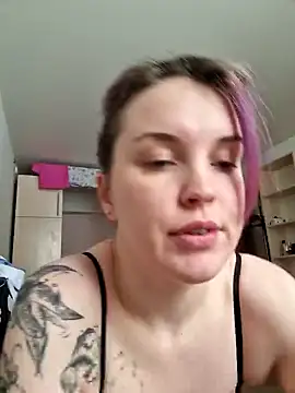 Snapshot of LazyTanukii chatting on 01/29/25, 04:05 LazyTanukii online show from 01/29/25, 04:05