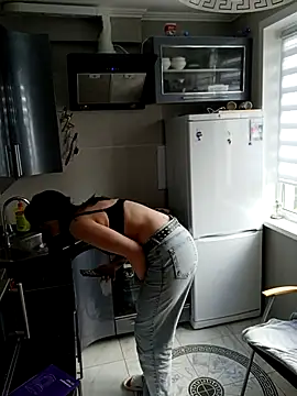 Snapshot of LazyTanukii chatting on 09/25/25, 06:50 LazyTanukii online show from 09/25/25, 06:50