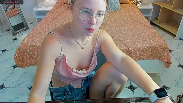 CharmedDoll online show from 09/16/25, 12:28