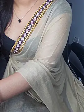 Snapshot of aliyaah_singh chatting on 09/25/25, 05:38 aliyaah singh online show from 09/25/25, 05:38