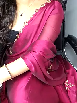 Snapshot of aliyaah_singh chatting on 10/29/25, 05:36 aliyaah singh online show from 10/29/25, 05:36