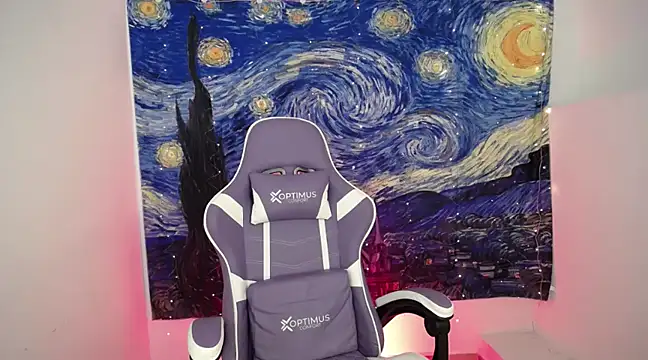 Snapshot of cutie_and_slutty chatting on 03/05/25, 03:40 cutie and slutty online show from 03/05/25, 03:40