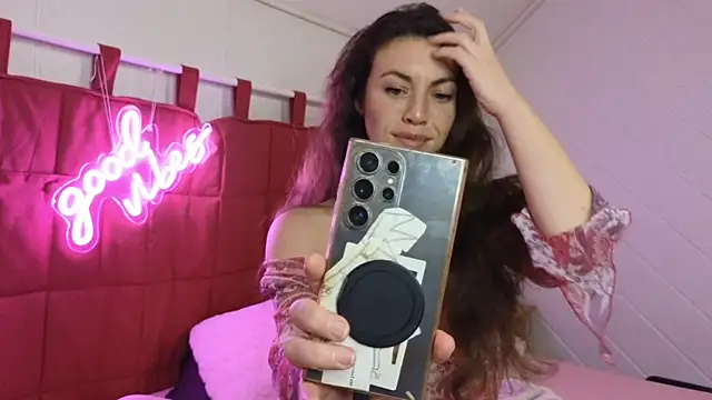 Snapshot of TiffanyDollxxx chatting on 02/15/26, 09:44 TiffanyDollxxx online show from 02/15/26, 09:44