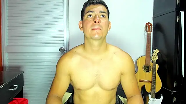 Snapshot of VincentSavage chatting on 04/14/26, 05:41 VincentSavage online show from 04/14/26, 05:41