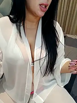 Queen sousou online show from 11/23/25, 01:44