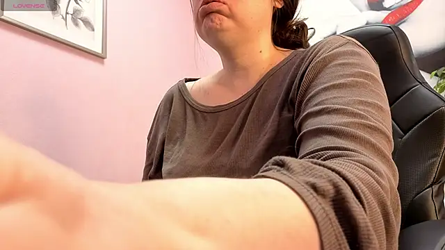 Snapshot of BattyMoll chatting on 03/25/26, 03:40 BattyMoll online show from 03/25/26, 03:40