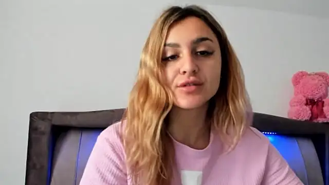 NicolePlay online show from 03/04/26, 05:35