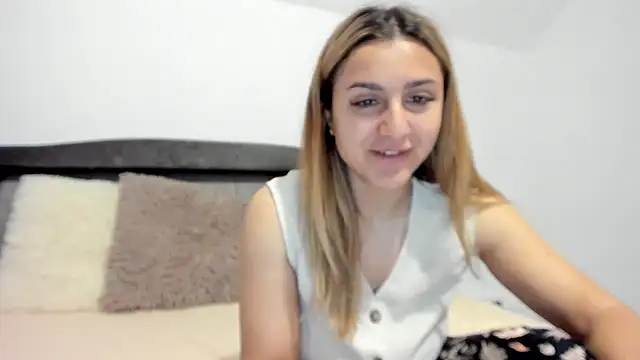 NicolePlay online show from 03/18/26, 05:32