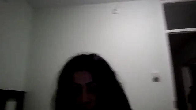 Snapshot of Dolcezza chatting on 10/23/25, 05:12 Dolcezza online show from 10/23/25, 05:12