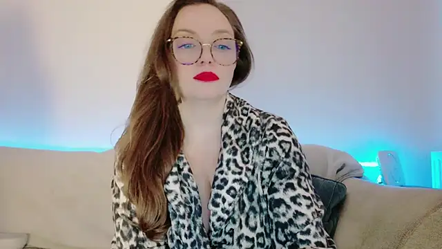 Snapshot of FemDom_RubyKnightXXO chatting on 02/21/25, 11:32 FemDom RubyKnightXXO online show from 02/21/25, 11:32