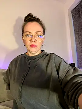 Snapshot of FemDom_RubyKnightXXO chatting on 09/16/25, 06:31 FemDom RubyKnightXXO online show from 09/16/25, 06:31