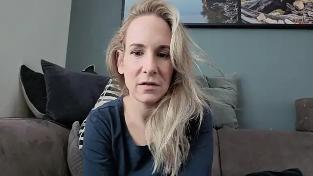 NaomiAndFriends online show from 09/22/25, 11:23