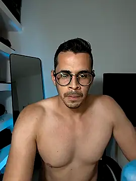 Snapshot of towers_j chatting on 09/25/25, 11:30 towers j online show from 09/25/25, 11:30