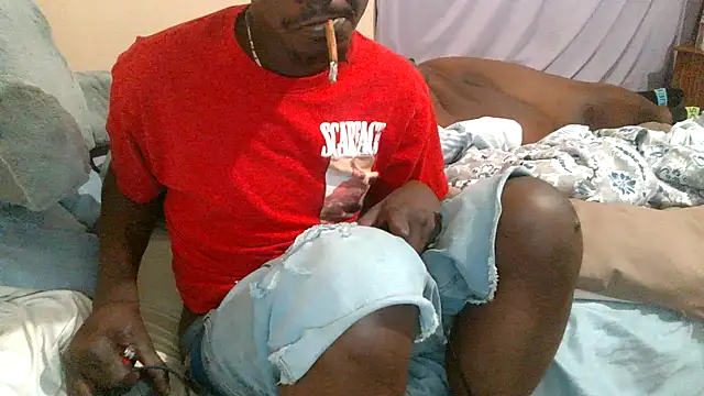 Snapshot of RinsingWood84 chatting on 04/26/26, 06:44 RinsingWood84 online show from 04/26/26, 06:44