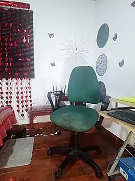 Snapshot of sharom_smith1 chatting on 03/01/25, 11:04 sharom smith1 online show from 03/01/25, 11:04