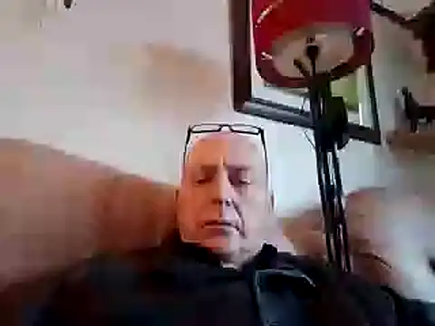 Snapshot of keeenn11 chatting on 02/13/25, 08:17 keeenn11 online show from 02/13/25, 08:17