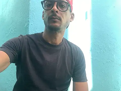 Snapshot of domigoodguy chatting on 12/11/24, 07:25 domigoodguy online show from 12/11/24, 07:25