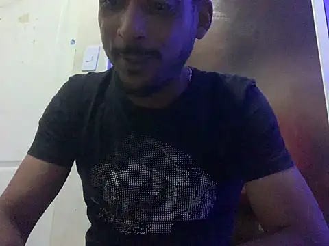 Snapshot of domigoodguy chatting on 02/02/25, 10:17 domigoodguy online show from 02/02/25, 10:17