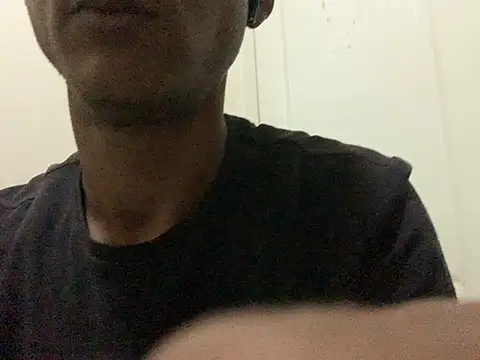 Snapshot of domigoodguy chatting on 02/23/25, 03:24 domigoodguy online show from 02/23/25, 03:24