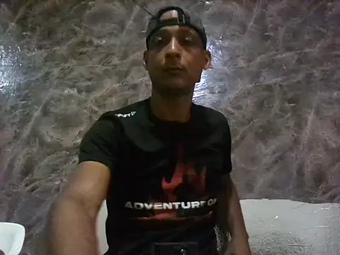 Snapshot of domigoodguy chatting on 10/13/25, 05:35 domigoodguy online show from 10/13/25, 05:35