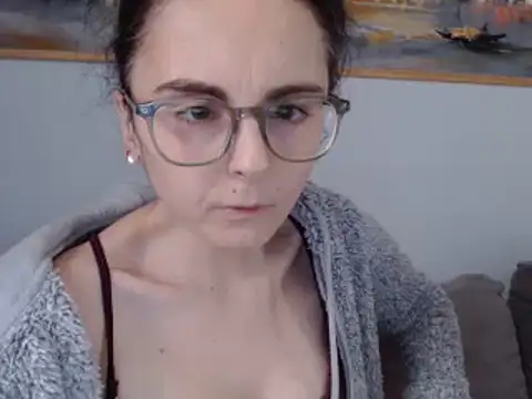 cleophee online show from 02/11/25, 10:04