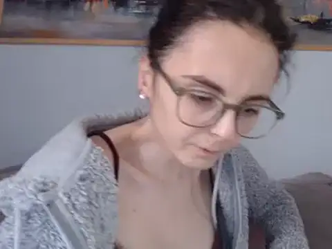 cleophee online show from 02/11/25, 01:09