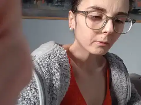 cleophee online show from 02/15/25, 10:33