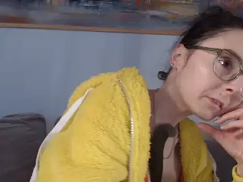 cleophee online show from 02/19/25, 12:55