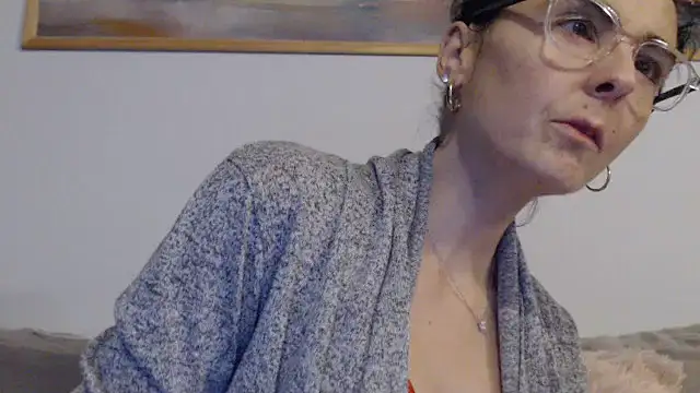 Snapshot of cleophee chatting on 01/14/26, 06:52 cleophee online show from 01/14/26, 06:52