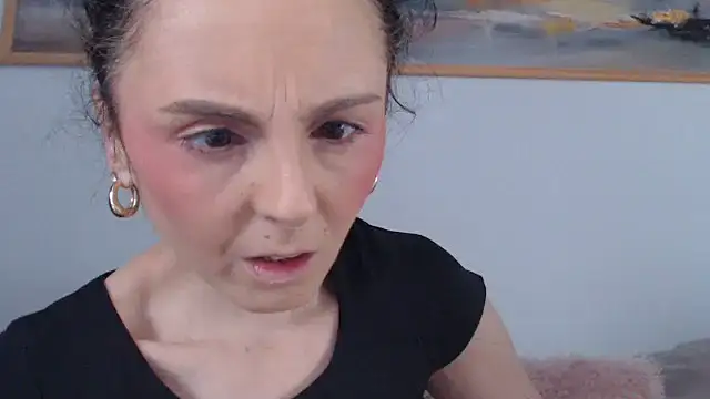Snapshot of cleophee chatting on 05/18/26, 05:57 cleophee online show from 05/18/26, 05:57