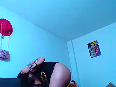 Snapshot of MARIANAWEED chatting on 12/18/25, 04:46 MARIANAWEED online show from 12/18/25, 04:46